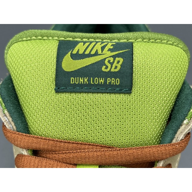 GOD BATCH Nike SB Dunk Low Escargot FQ7585-200