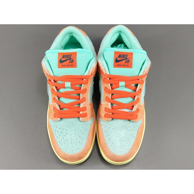 TOP BATCH Nike SB Dunk Low "Orang and Emerald Rise"  CY8012-170