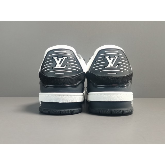 GOD BATCH Louis Vuitton LV Trainer