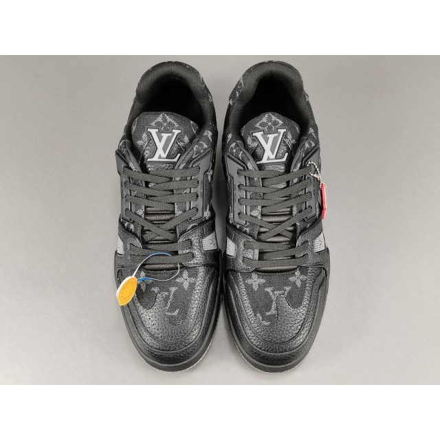 GOD BATCH Louis Vuitton LV Trainer