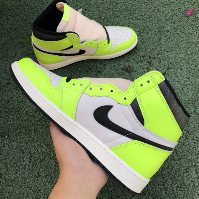 LJR BATCH Air Jordan 1 High OG "Volt" 555088 702