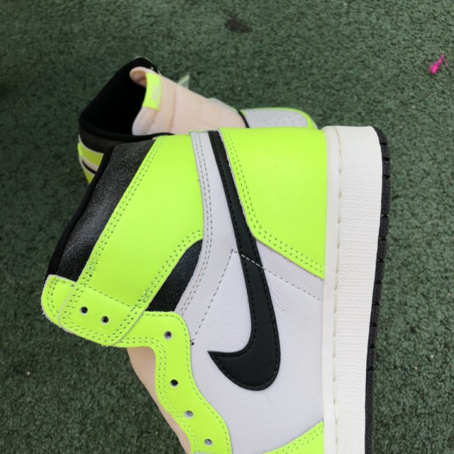 LJR BATCH Air Jordan 1 High OG "Volt" 555088 702