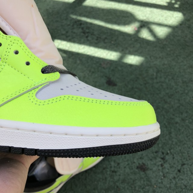 LJR BATCH Air Jordan 1 High OG "Volt" 555088 702