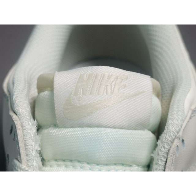 GOD BATCH Nike Dunk Low "Light Bone" DD1503 107