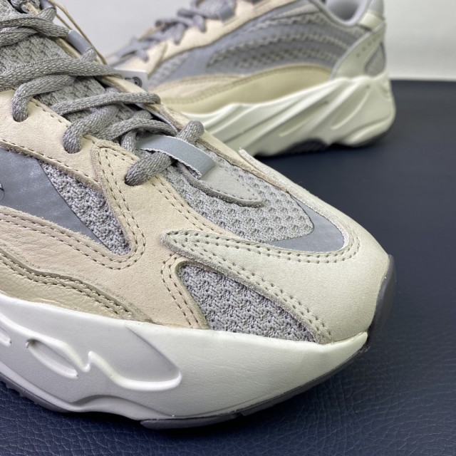 LJR BATCH Adidas Yeezy Boost 700 V2 "Cream" GY7924