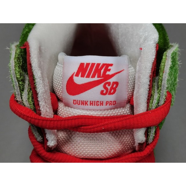 GOD BATCH Nike SB Dunk High Strawberry Cough CW7093 600