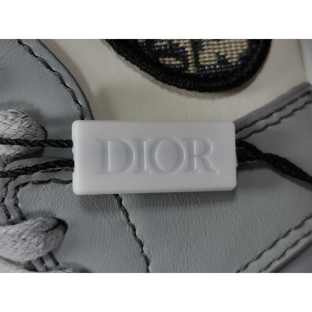 NEW X BATCH Dior x Air Jordan 1 High OG N8607 002