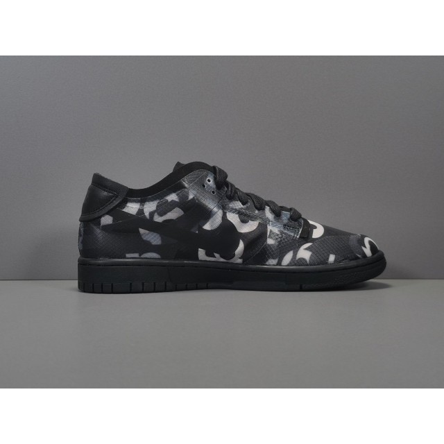 GOD BATCH Comme des Garcons × Nike Dunk Low CZ2675 001