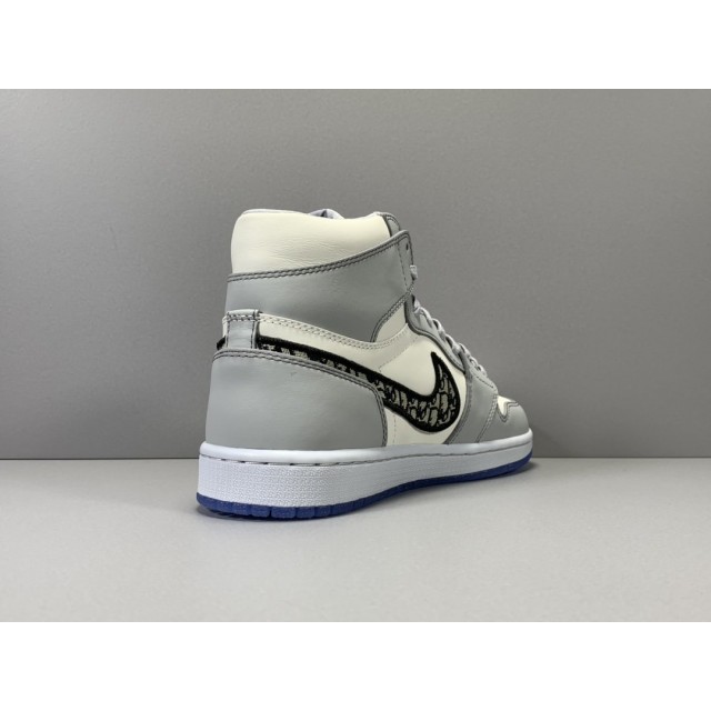 X BATCH Dior x Air Jordan 1 High OG  2020 CN8607 002