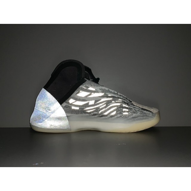 GOD BATCH Adidas Yeezy QNTM Basketball "Quantum" Q46473