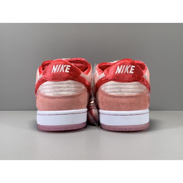 H12 BATCH StrangeLove x Nike SB Dunk Low CT2552 800 