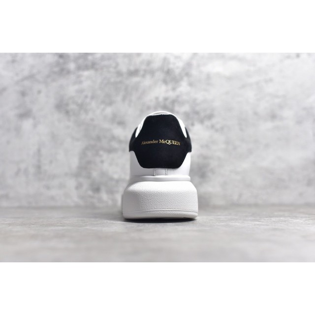 TOP BATCH Alexander McQueen sole sneakers