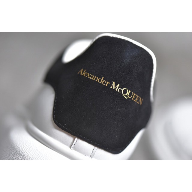 TOP BATCH Alexander McQueen sole sneakers