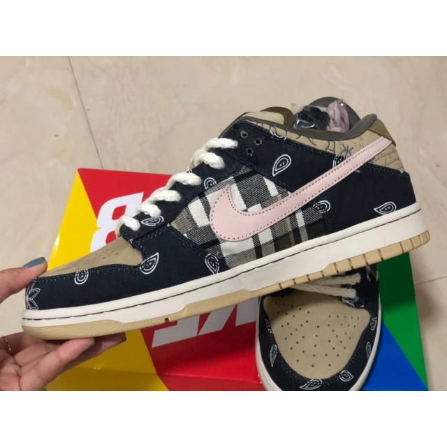 PK GOD BATCH Travis Scott x Dunk SB Low CT5053-001