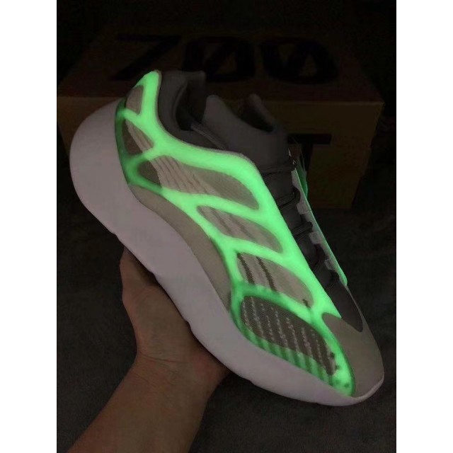 GOD BATCH Adidas Yeezy 700 V3 Azael FW4980