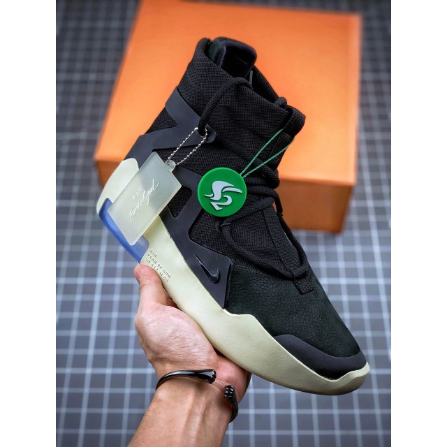 S2 BATCH NIKE AIR FEAR OF GOD AR4237 001