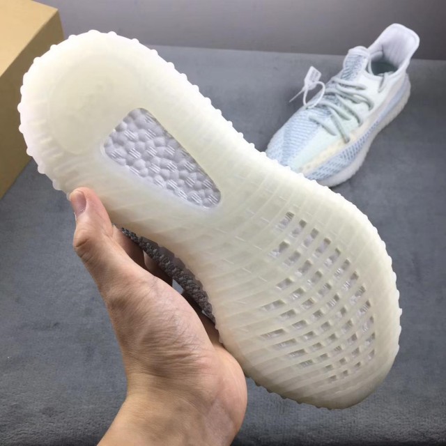 GET Batch Unisex Yeezy Boost 350 V2 "Cloud White" FW3043