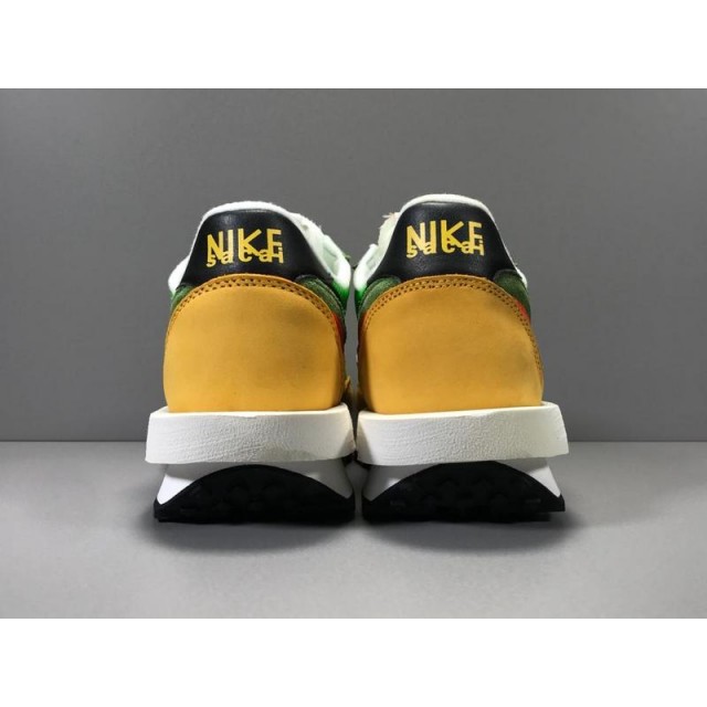 GOD Batch Unisex Sacai x Nike Waffle Daybreak BV0073 300