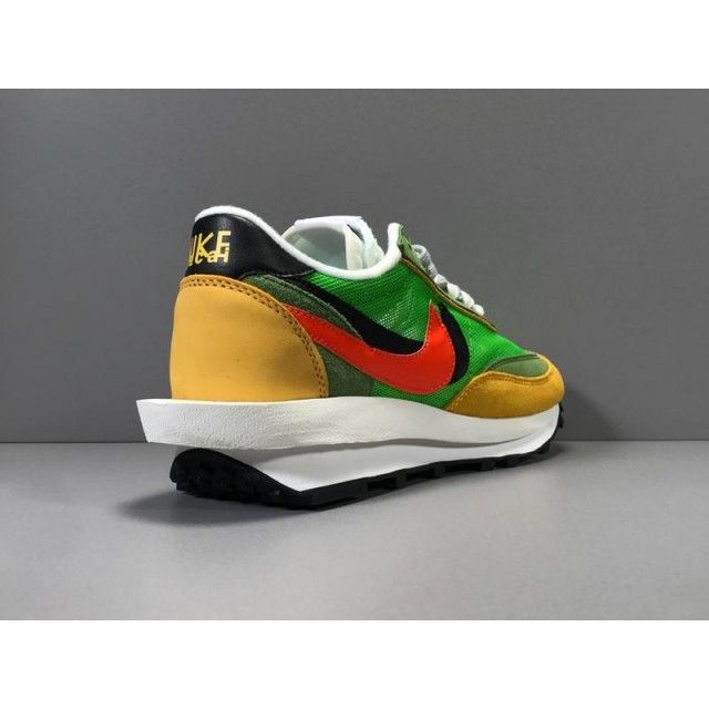 GOD Batch Unisex Sacai x Nike Waffle Daybreak BV0073 300