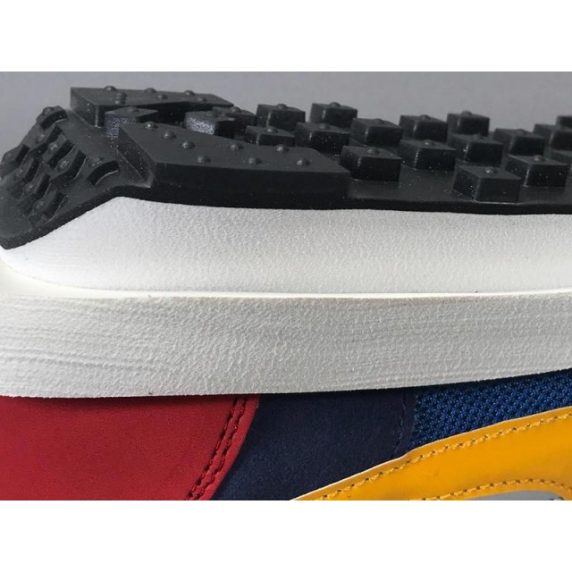 GOD Batch Unisex Sacai x Nike Waffle Daybreak BV0073 400