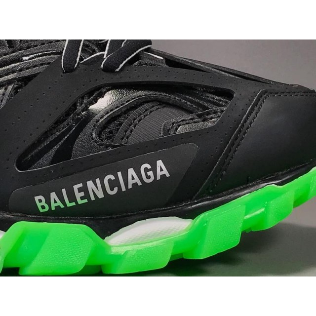 GT Batch Unisex Balenciaga Track 3.0 542023 W1GB1 1003