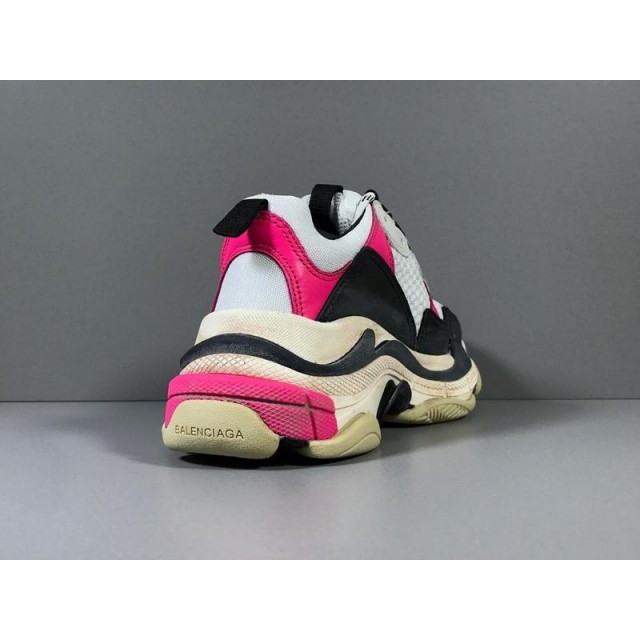 GT Batch Women's Balenciaga Triple S 524039 W09O6 5671