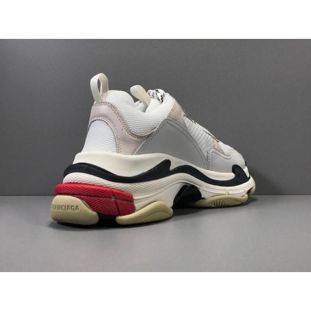 GT Batch Unisex Balenciaga Triple S 533882 W09E1 9000