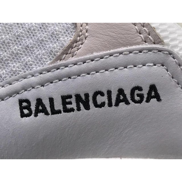 GT Batch Unisex Balenciaga Triple S 533882 W09E1 9000