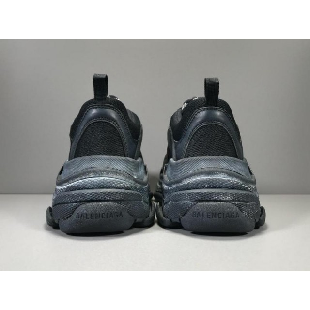 GT Batch Unisex Balenciaga Triple S 534217 W09O1 1000