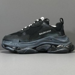 GT Batch Unisex Balenciaga Triple S 541624 W09E1 1000