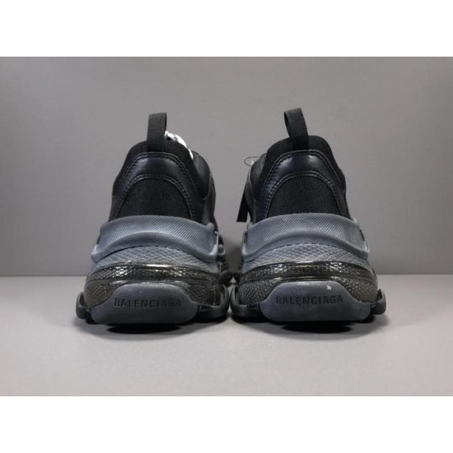 GT Batch Unisex Balenciaga Triple S 541624 W09E1 1000