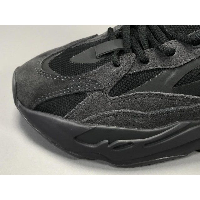 OG Batch Unisex Yeezy Boost 700 V2 "VANTA" FU6684