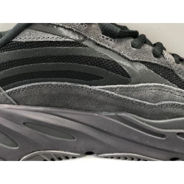 OG Batch Unisex Yeezy Boost 700 V2 "VANTA" FU6684