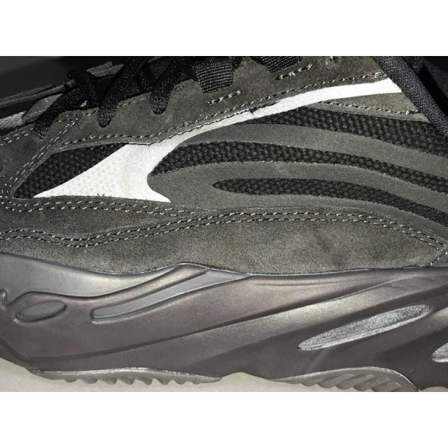 PK Batch Unisex Adidas Yeezy Boost 700 V2" Vanta" FU6684