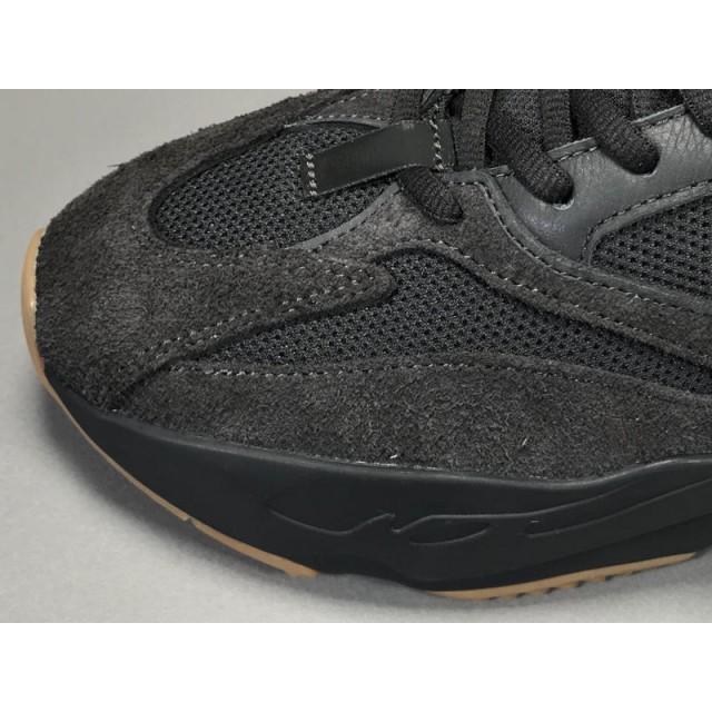 X Batch Unisex Adidas Yeezy 700" UTIBLK" FV5304