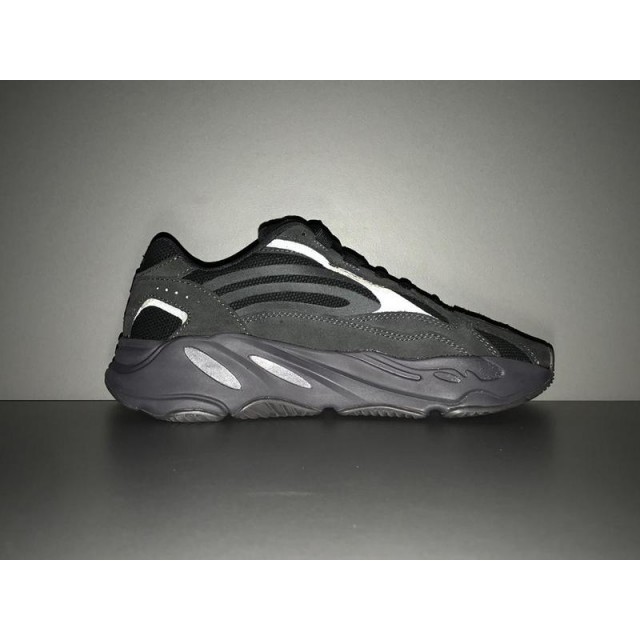 X Batch Unisex Adidas Yeezy 700 V2" Vanta" FU6684