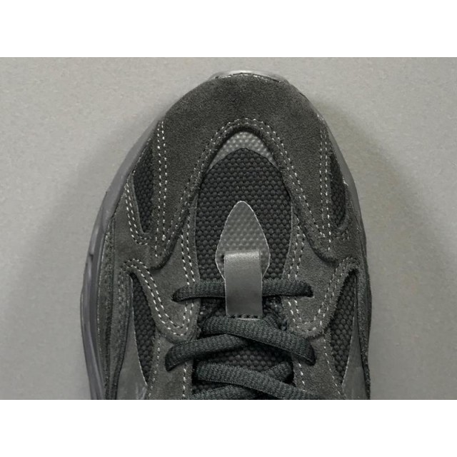 X Batch Unisex Adidas Yeezy 700 V2" Vanta" FU6684