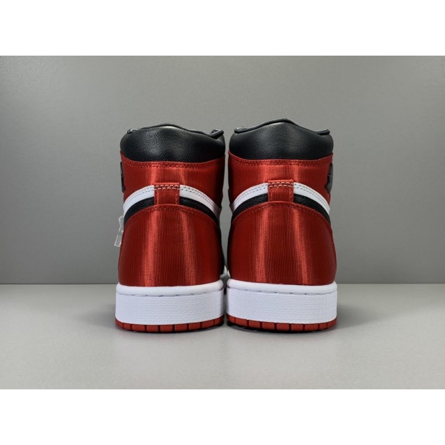 X Batch Unisex Air Jordan 1 Retro High Satin "Black Toe"  CD0461 016