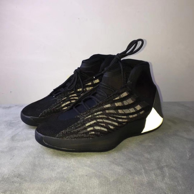 GET Batch Men's Yeezy Basketball Boost EG1536