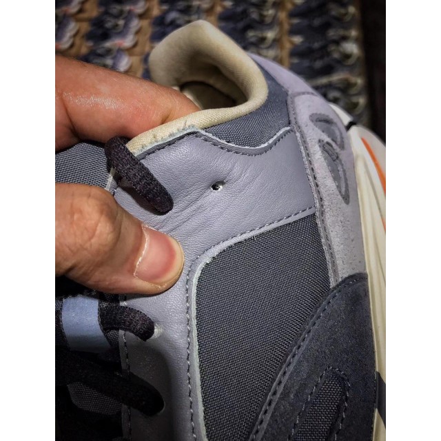 H12 Batch Unisex Yeezy Boost 700 "Magnet" FV9922