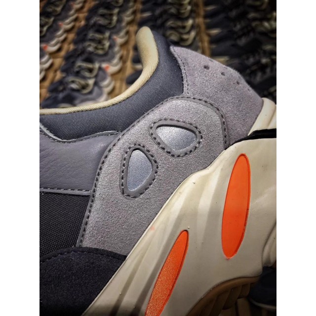 H12 Batch Unisex Yeezy Boost 700 "Magnet" FV9922