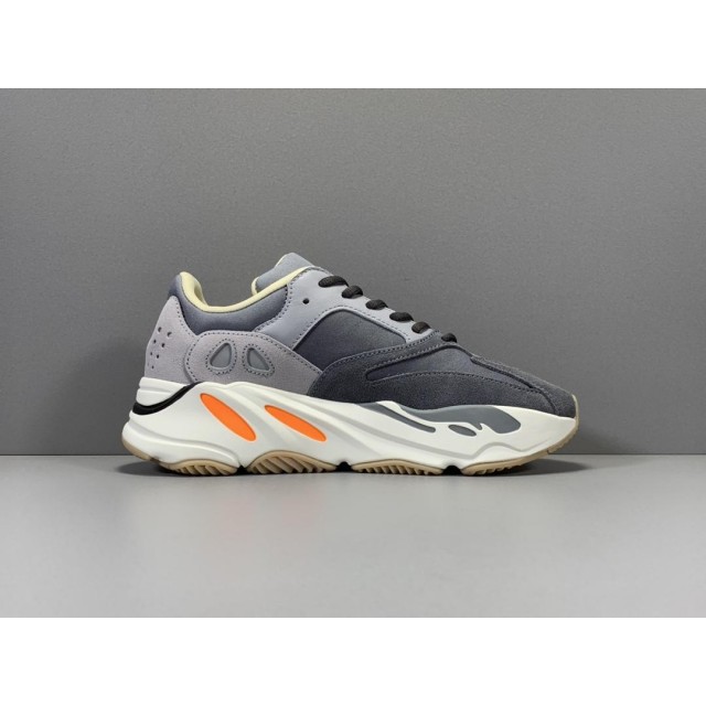 X Batch Unisex Yeezy Boost 700 "Magnet" FV9922